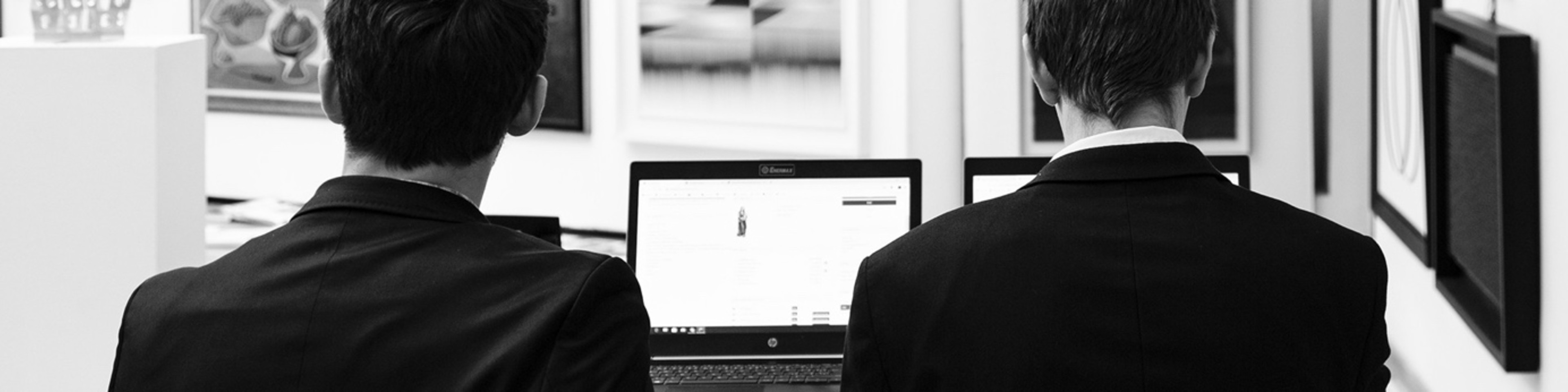 How to sell paintings and other art in an online auction? 1. Art Consulting